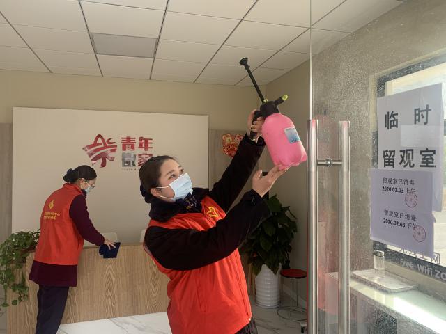 13馬鞍山中心將中心“青年微家”陣地改為臨時留觀室，青年志愿者定期進行場所消毒處理，進一步發(fā)揮團屬陣地和青年志愿者作用（3）.jpg